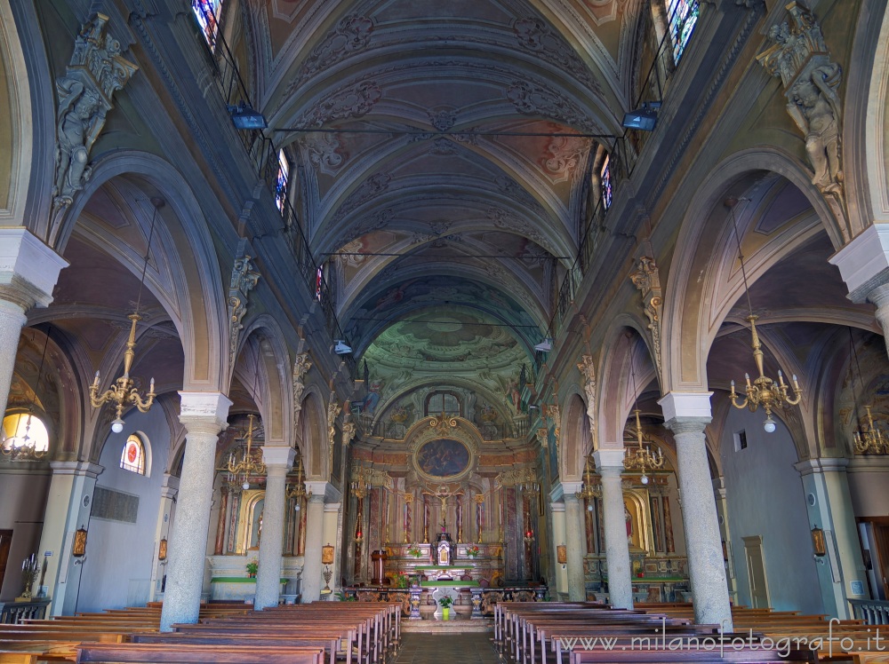 Candelo (Biella) - Interno della Chiesa di San Pietro